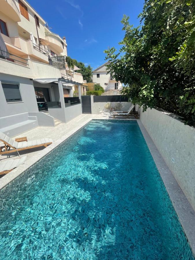 Apartments Belic With Pool Jelsa  Exteriér fotografie